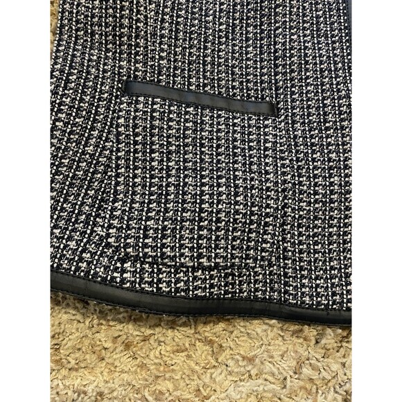 Banana Republic Woven Parisian Jacket, B&W Tweed, Magenta Lining, Size 14 - Picture 2 of 8